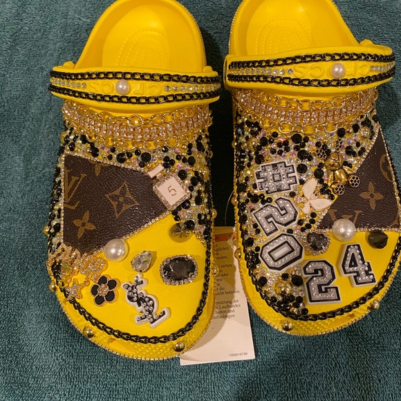 Bling Crocs - Picture 4 of 11